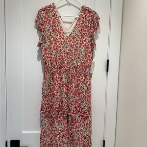 Floral Ruffle Dress XL new with tags, neck in front and back, midi, lined